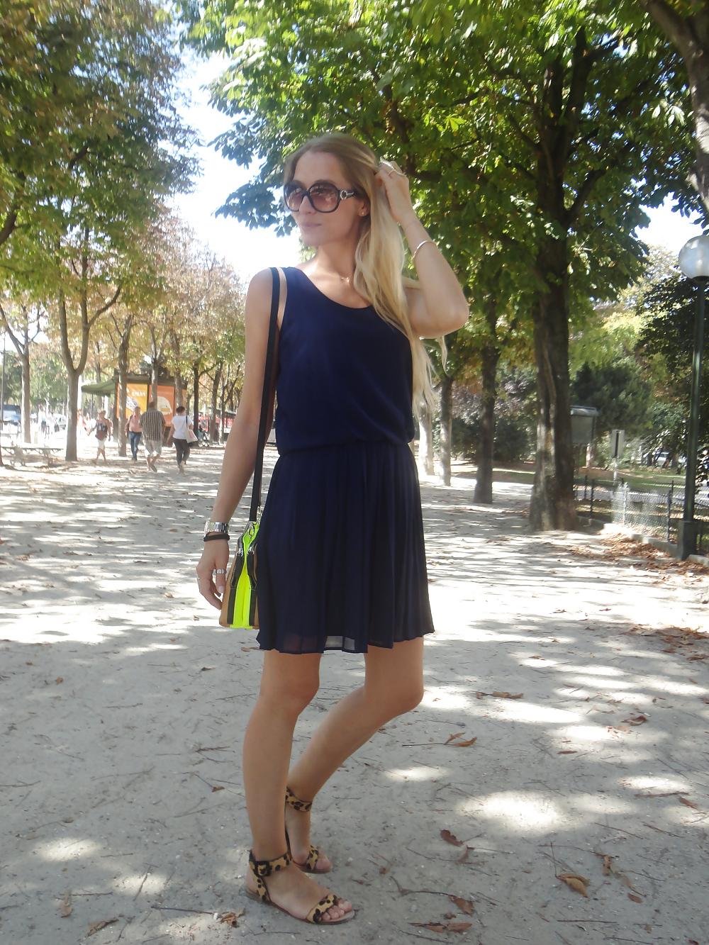 20P French bloggers Mode with sexy legs 6