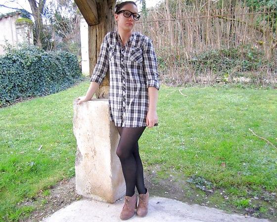 20P French bloggers Mode with sexy legs 7