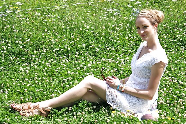 20P French bloggers Mode with sexy legs 7