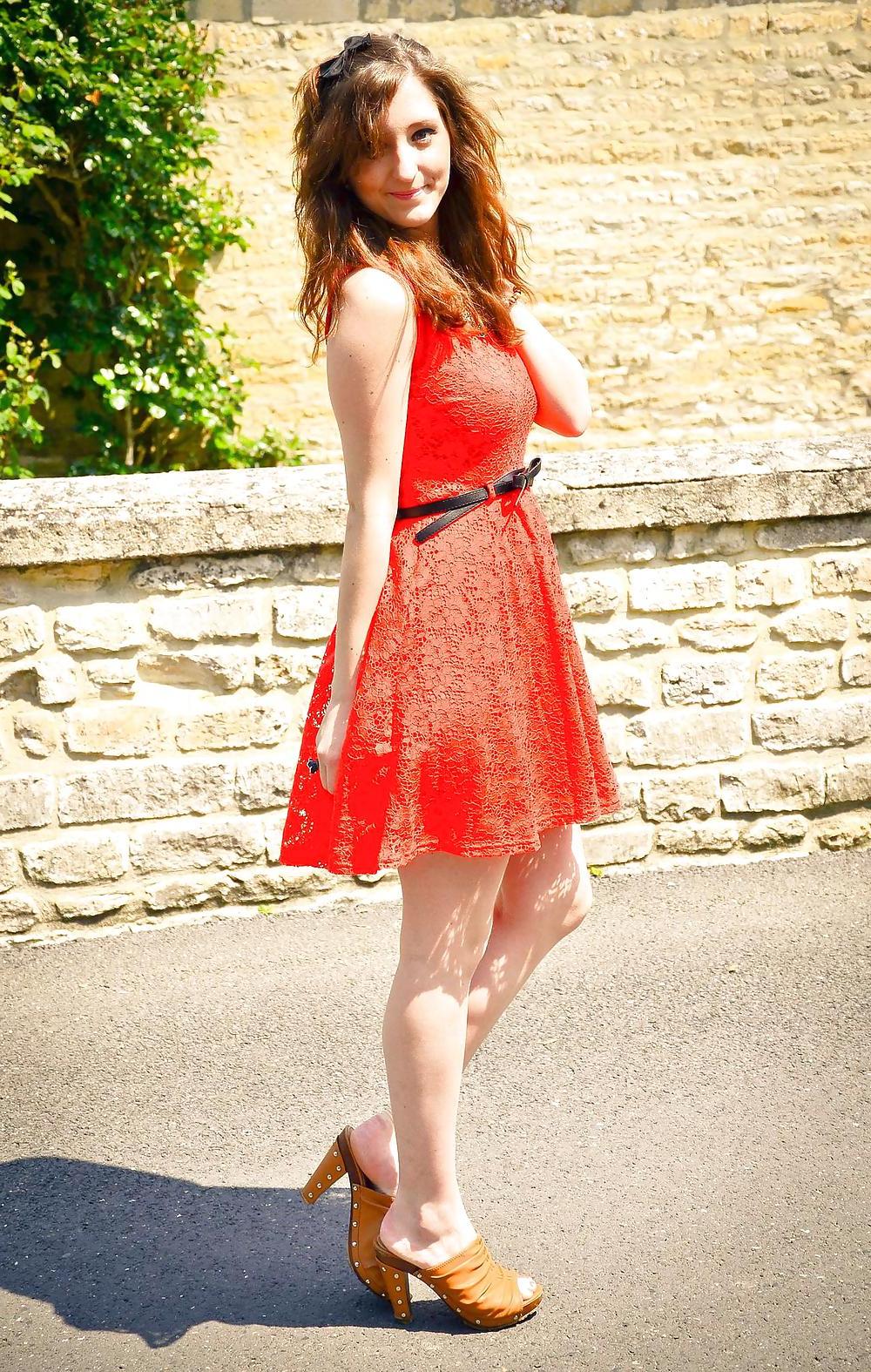 20P French bloggers Mode with sexy legs 7