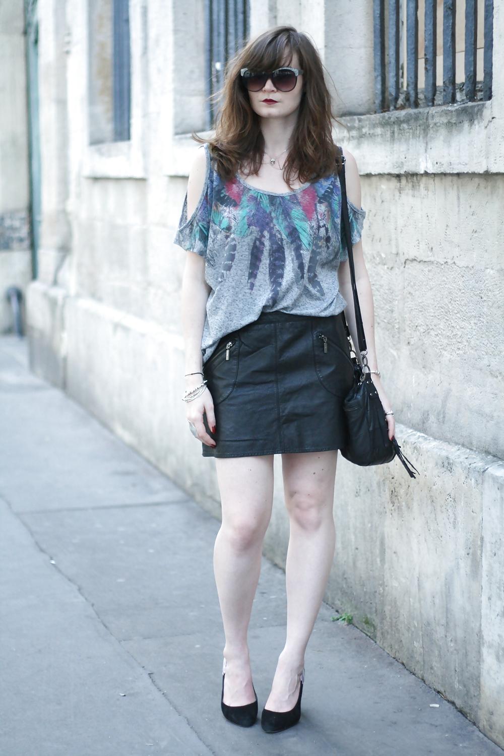 20P French bloggers Mode with sexy legs 7