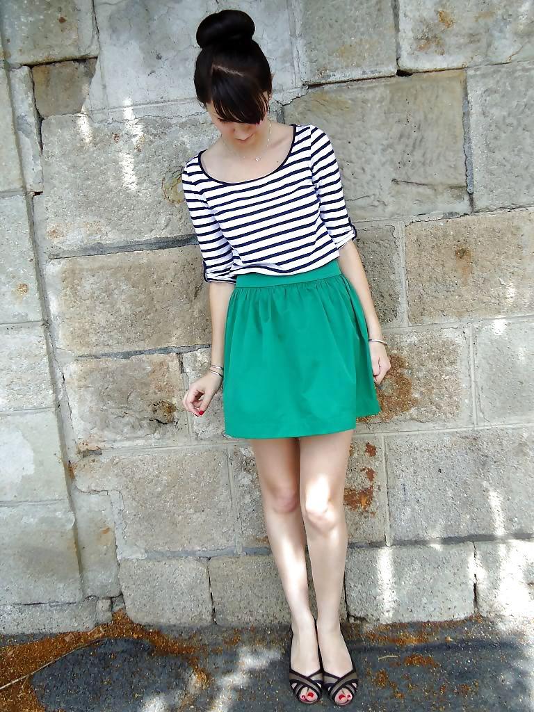 20P French bloggers Mode with sexy legs 7