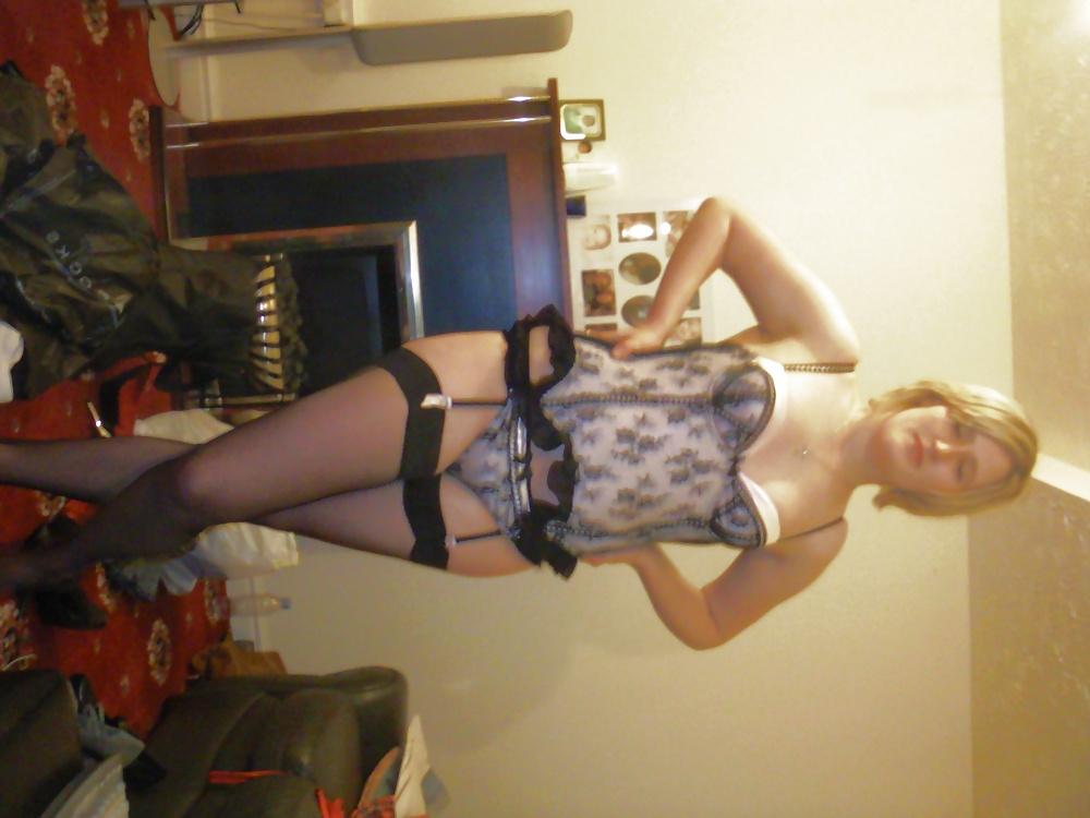 11P Young Dirty Blonde Sub