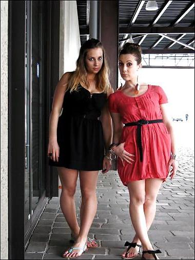 25P French bloggers Mode with sexy legs 12