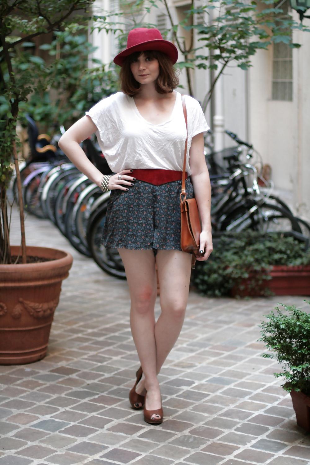 21P French bloggers Mode with sexy legs 8