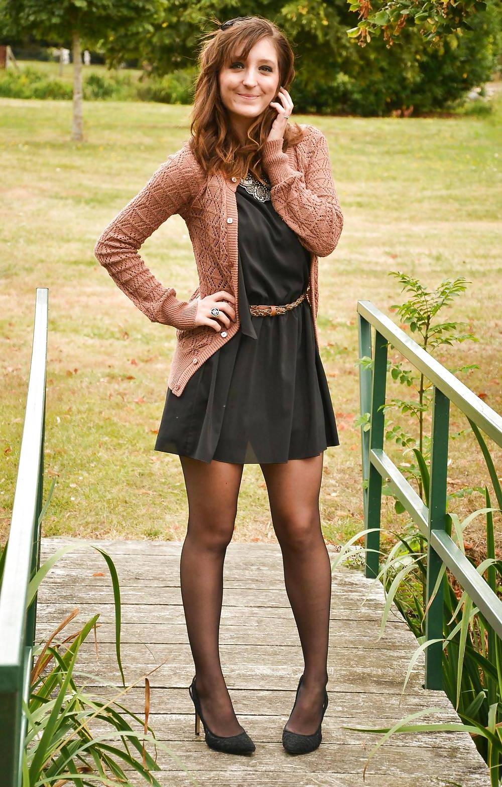 21P French bloggers Mode with sexy legs 8