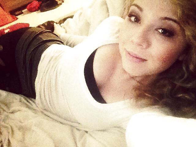 25P Jennette Mccurdy Sexy Body and boobs