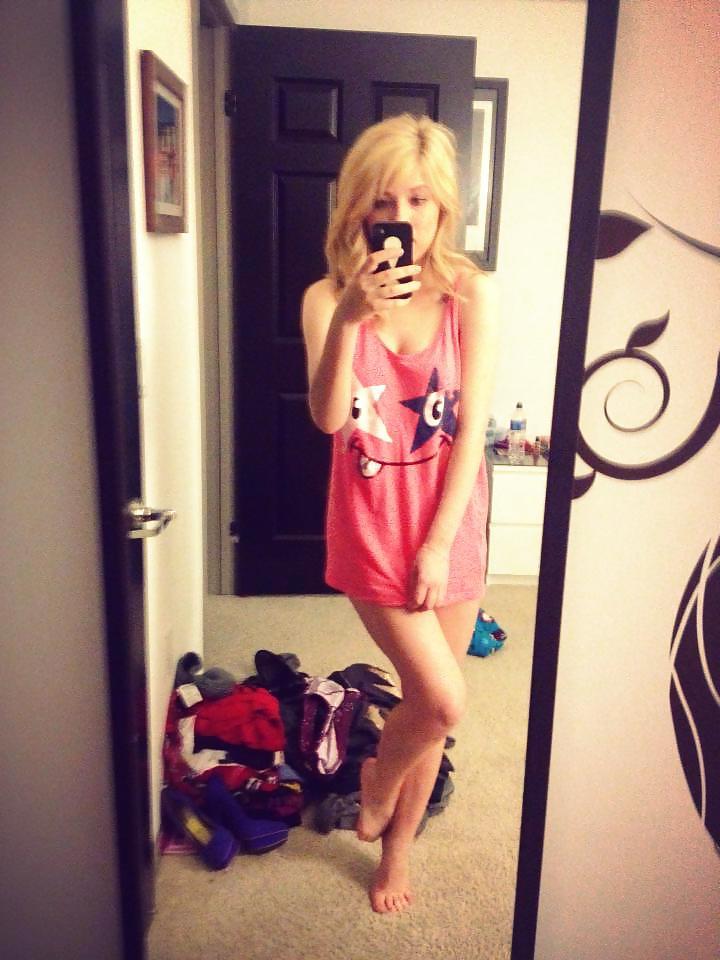 25P Jennette Mccurdy Sexy Body and boobs