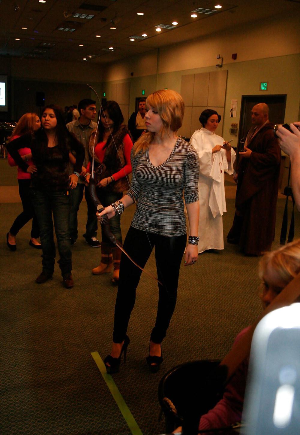 25P Jennette Mccurdy Sexy Body and boobs