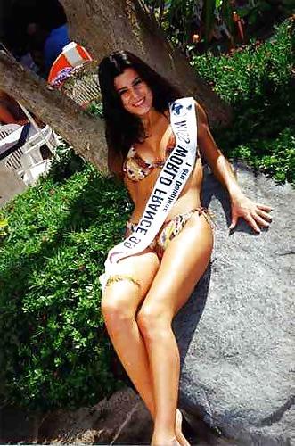 25P Karine Ferri French TV Presenter with sexy legs