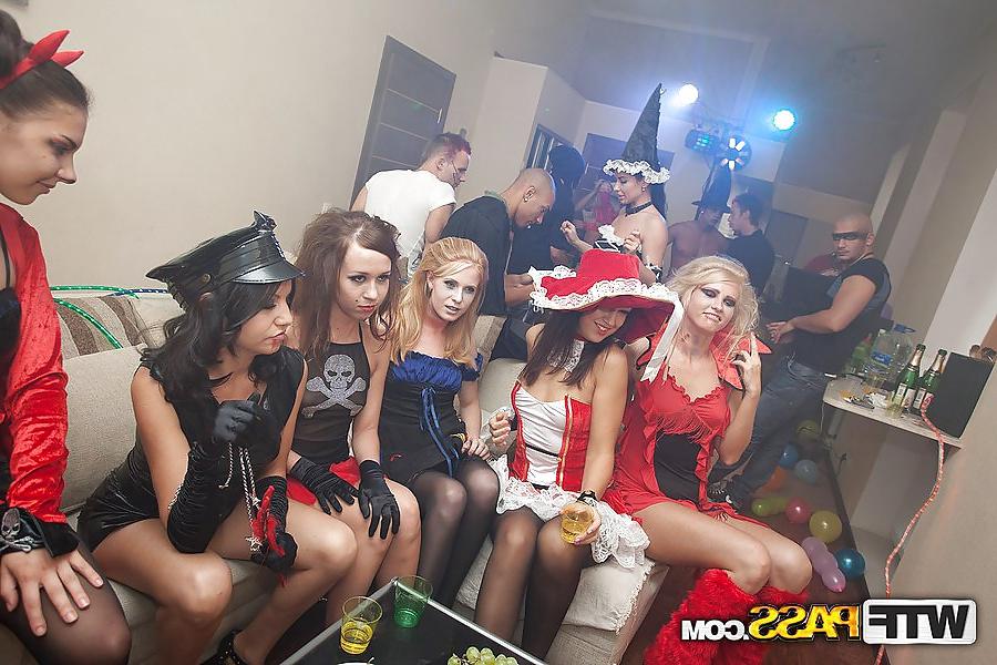 16P Anal sex and orgy at a party dedicated to Halloween