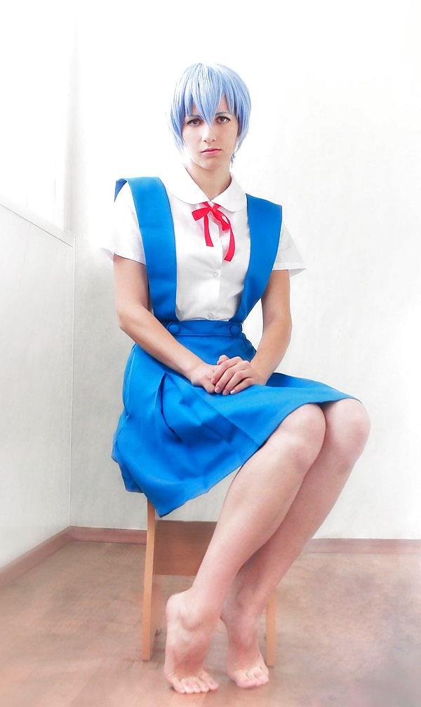 25P Barefoot cosplay