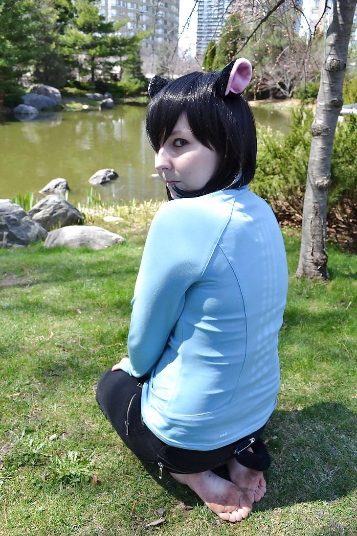 25P Barefoot cosplay