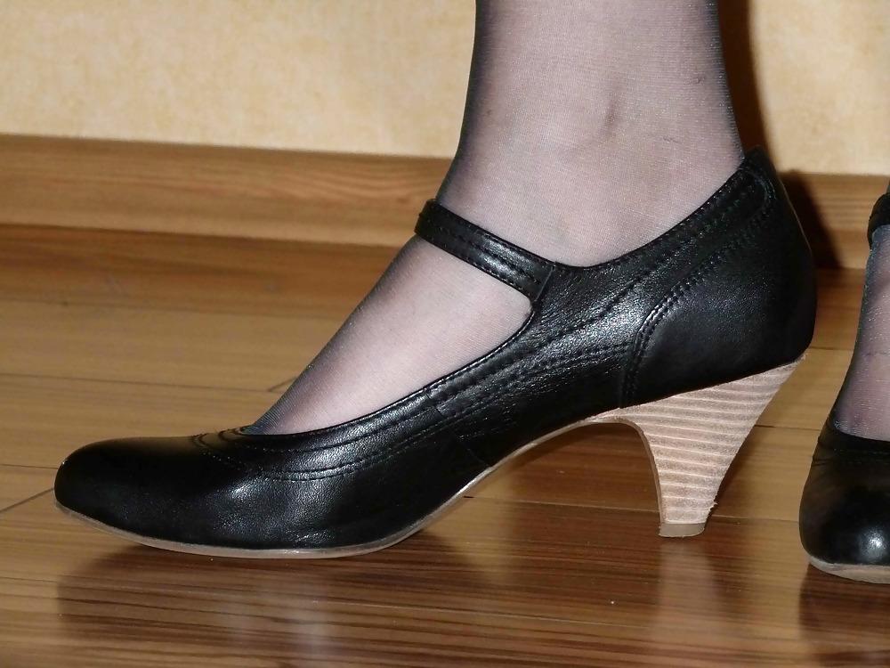 25P Blue Nylons and Pumps