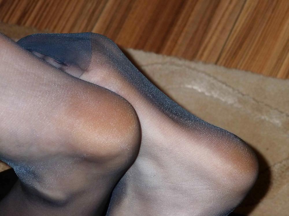 25P Blue Nylons and Pumps