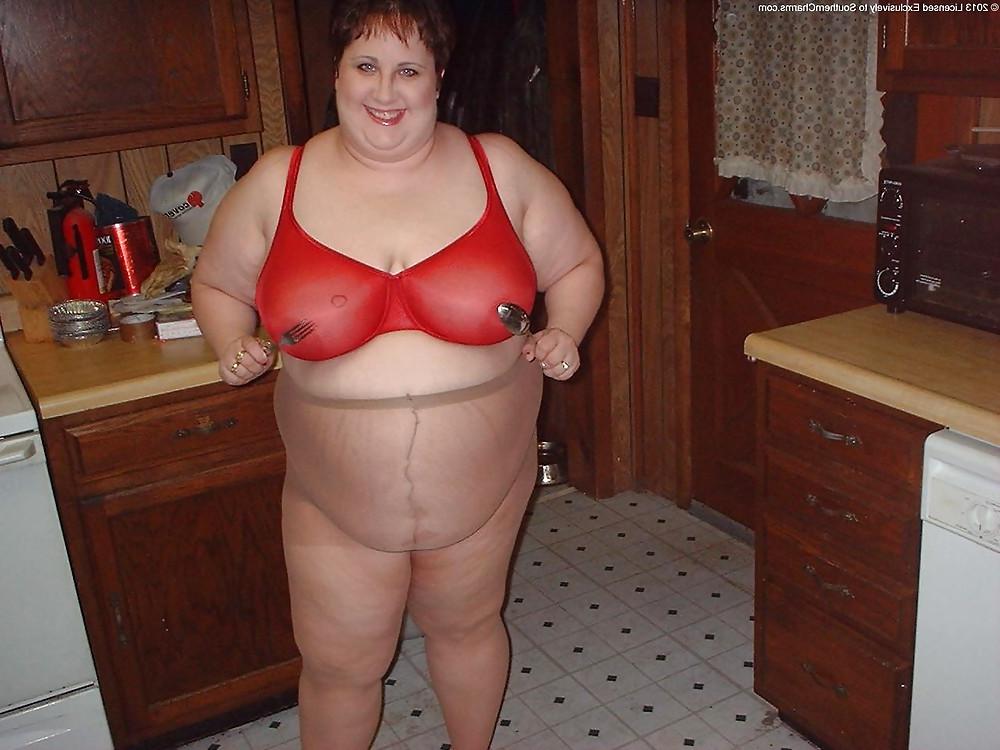 25P Grannys in pantyhose