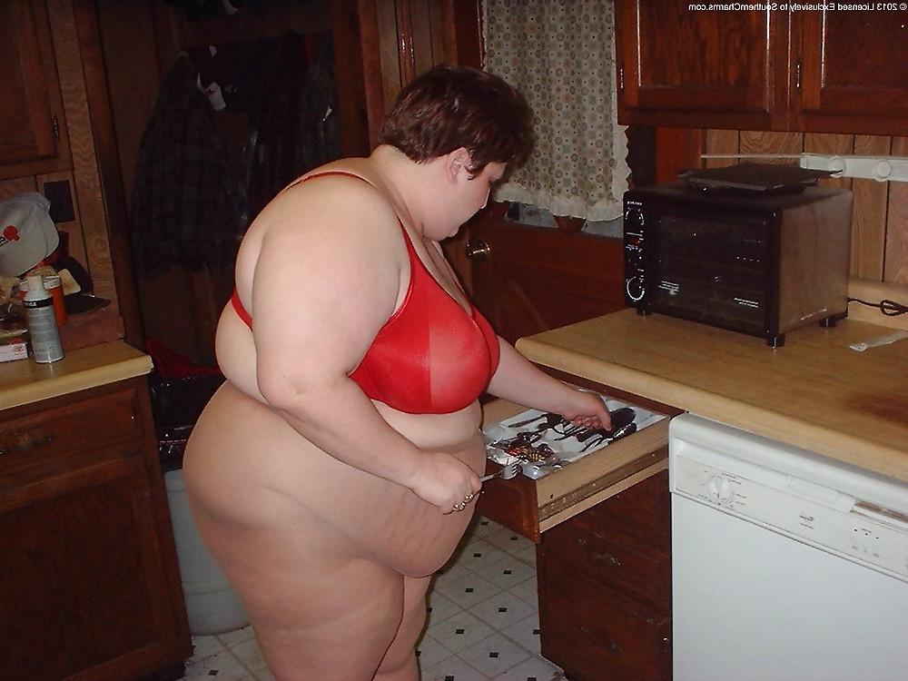 25P Grannys in pantyhose