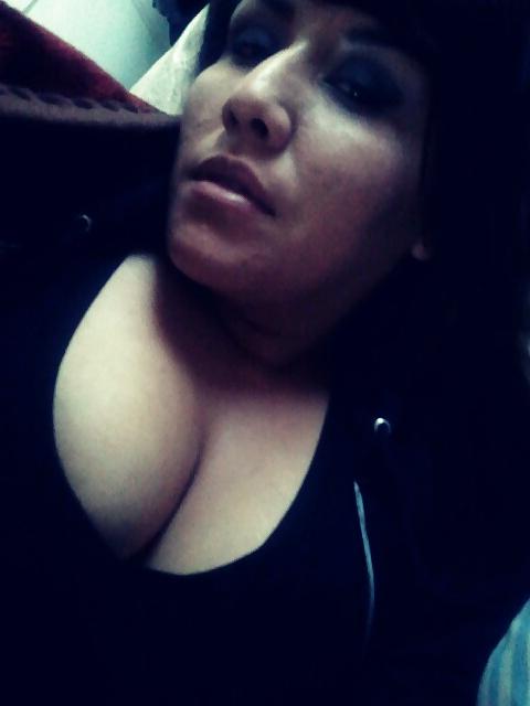 25P Thick latina milf