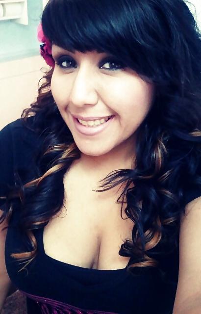 25P Thick latina milf