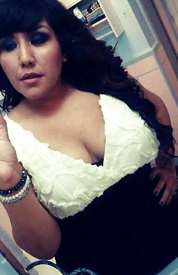 25P Thick latina milf