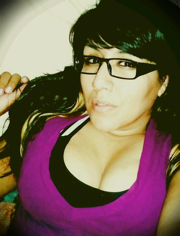 25P Thick latina milf