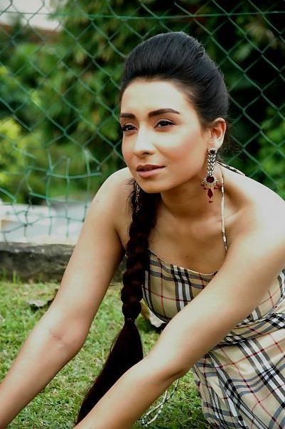 18P Hot Pakistani woman that should Go Black