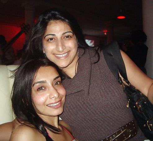 18P Hot Pakistani woman that should Go Black