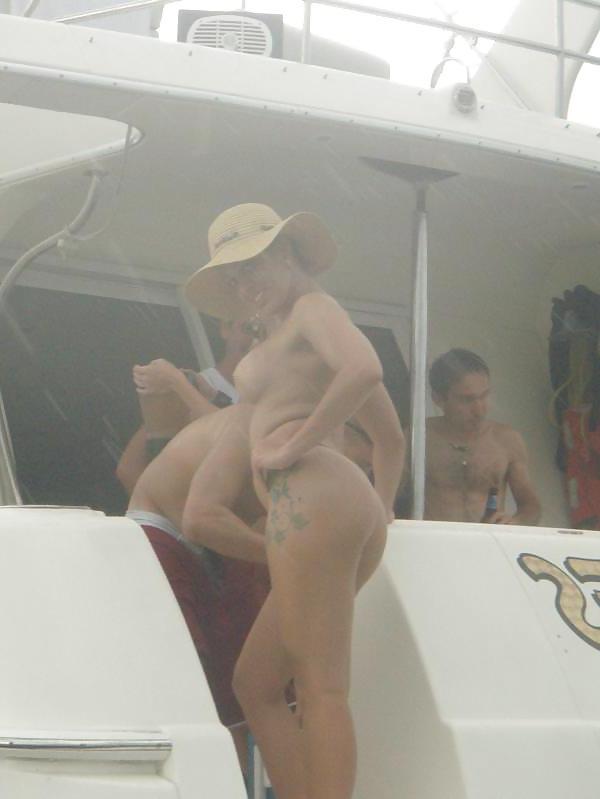 15P Milf latina on a boat