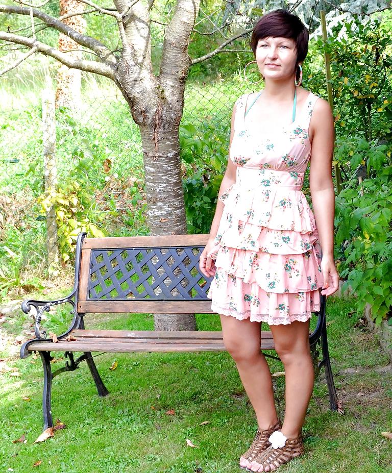 25P French Bloggers Mode with sexy legs 28