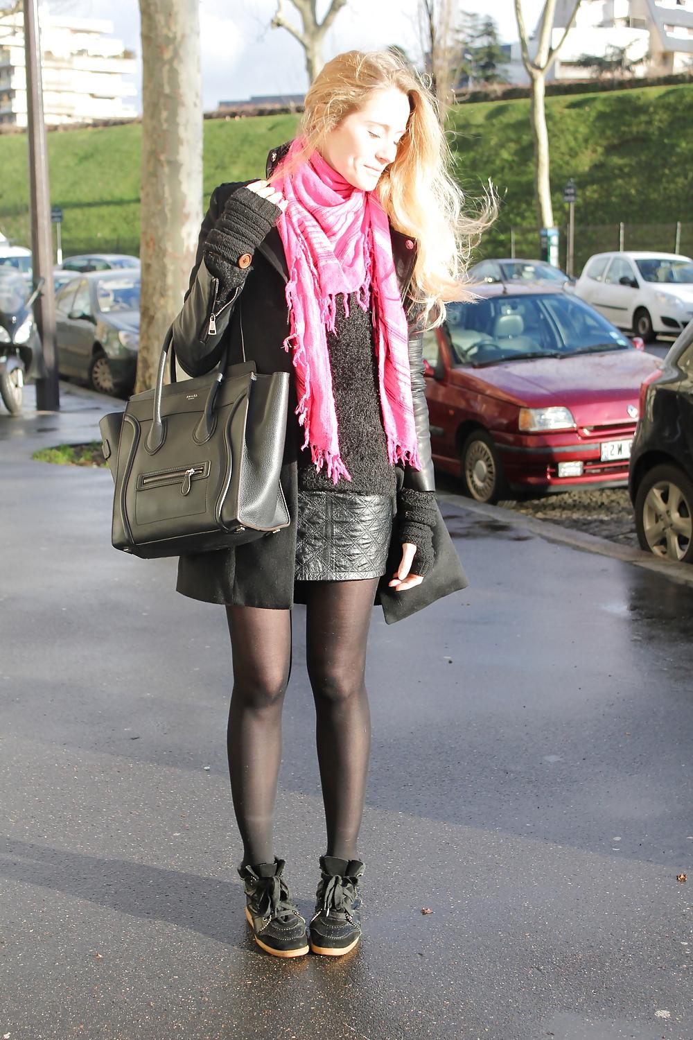 25P French Bloggers Mode with sexy legs 28
