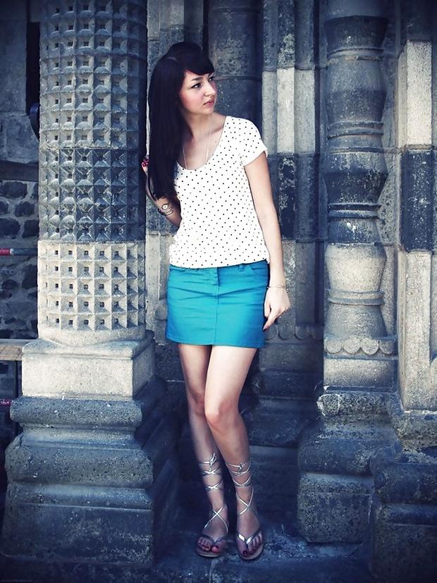 25P French Bloggers Mode with sexy legs 28