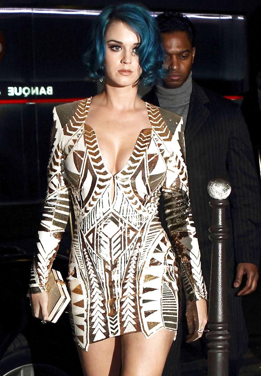 9P Blue Hair + Katy Perry = Knockout!!!