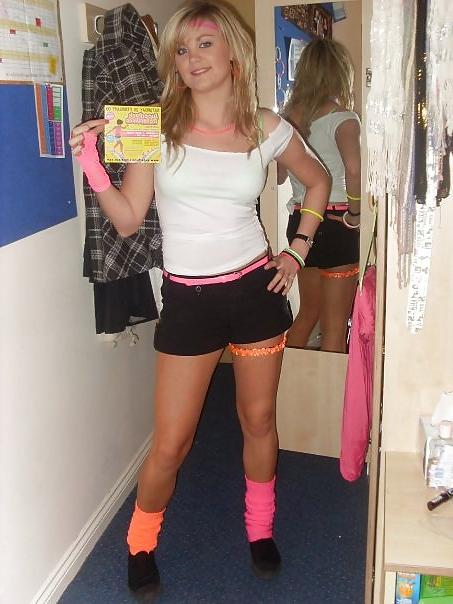 25P Schlampen in kleinen Hotpants! 2