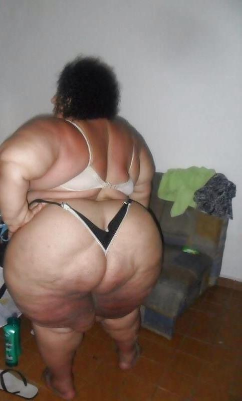 11P Mulher Fruta Pao