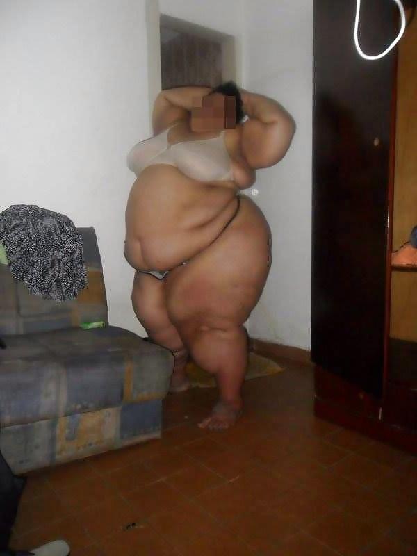 11P Mulher Fruta Pao