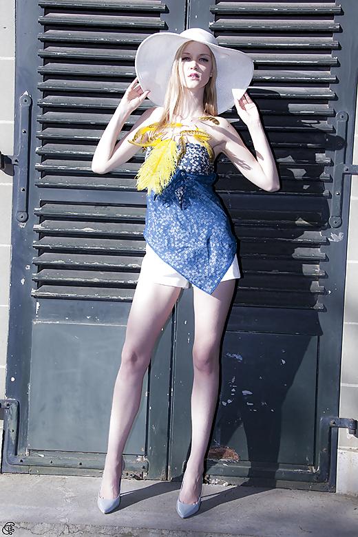 25P French Bloggers Mode with sexy legs 31