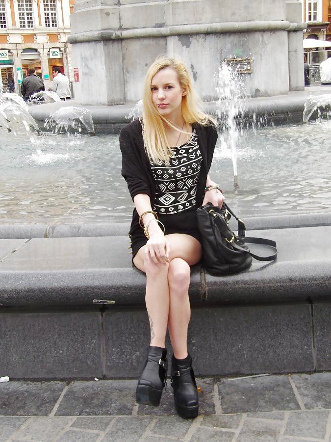 25P French Bloggers Mode with sexy legs 31
