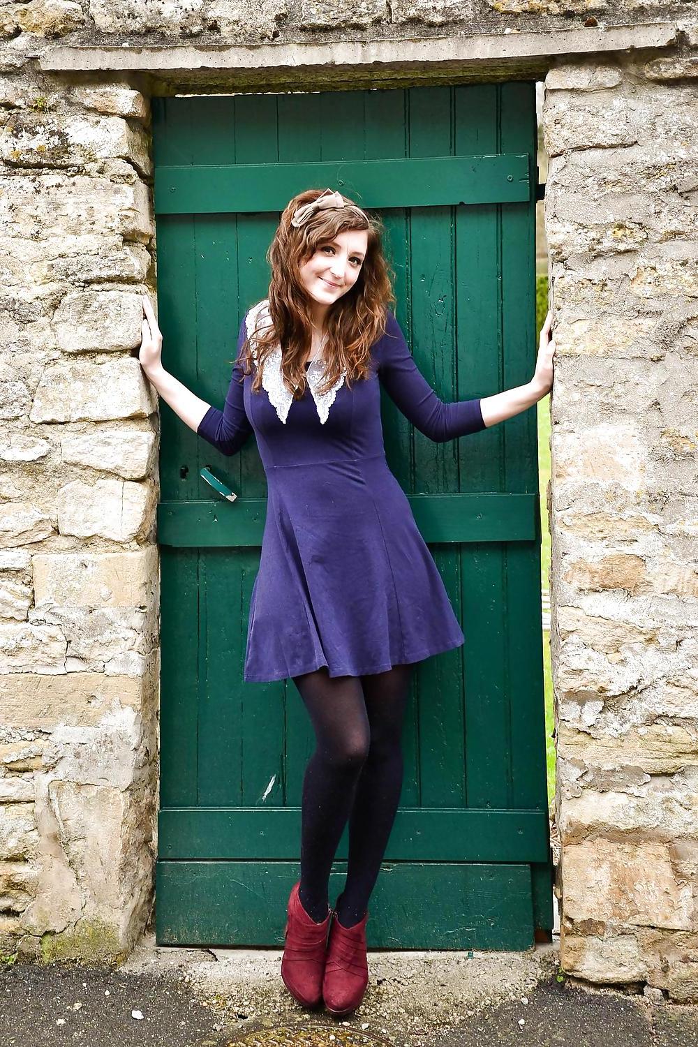 25P French Bloggers Mode with sexy legs 31
