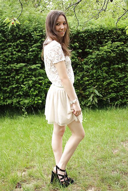 25P French Bloggers Mode with sexy legs 31