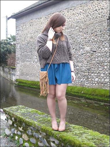 25P French Bloggers Mode with sexy legs 31