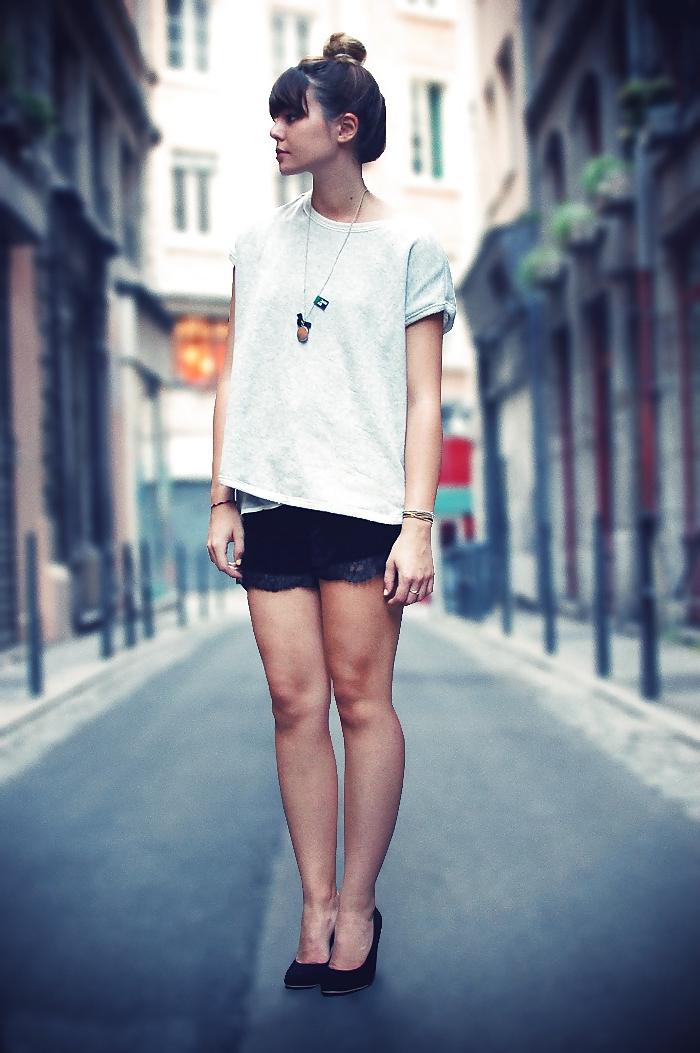 25P French Bloggers Mode with sexy legs 31