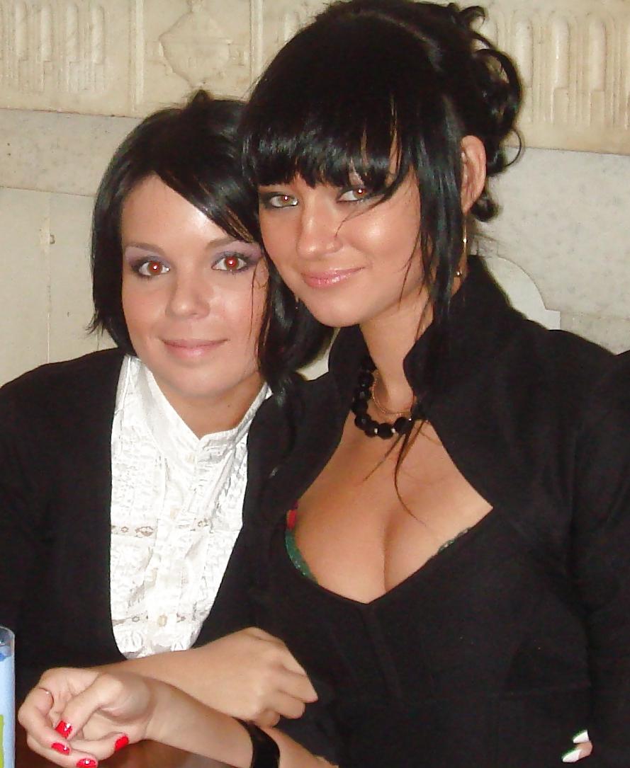 25P Stolen Pics - Brunette with a sick Body