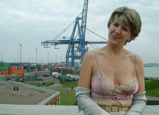 24P Dirty wife