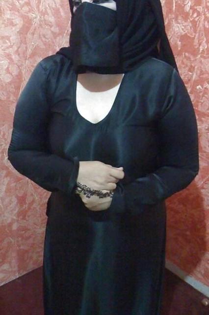 25P Arab sluts need dick