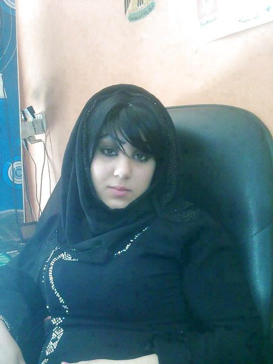 25P Arab sluts need dick