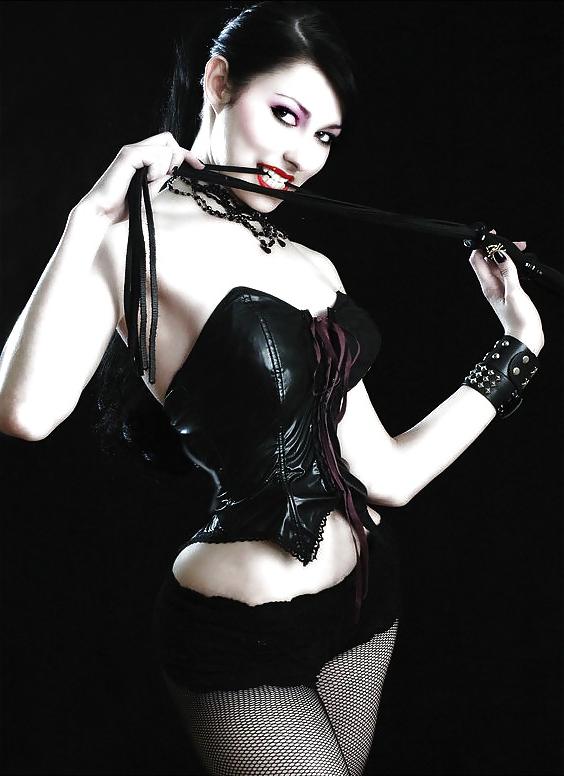 25P Corset XI