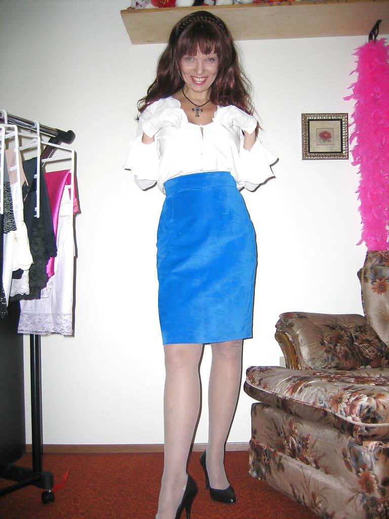 25P Scarlett - Blue Suede Skirt