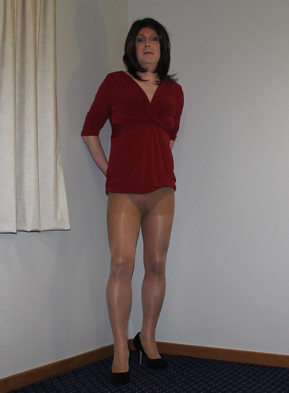 10P Red Dress and glossy pantyhose