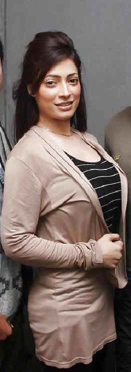 23P Random Pakistani Bitches for Big Black Cocks 2