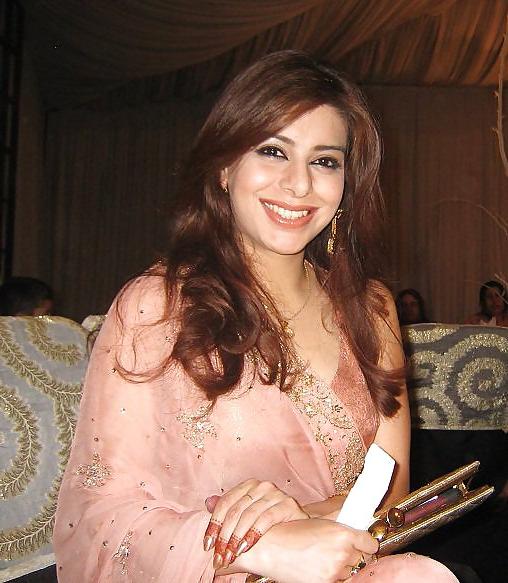 23P Random Pakistani Bitches for Big Black Cocks 2